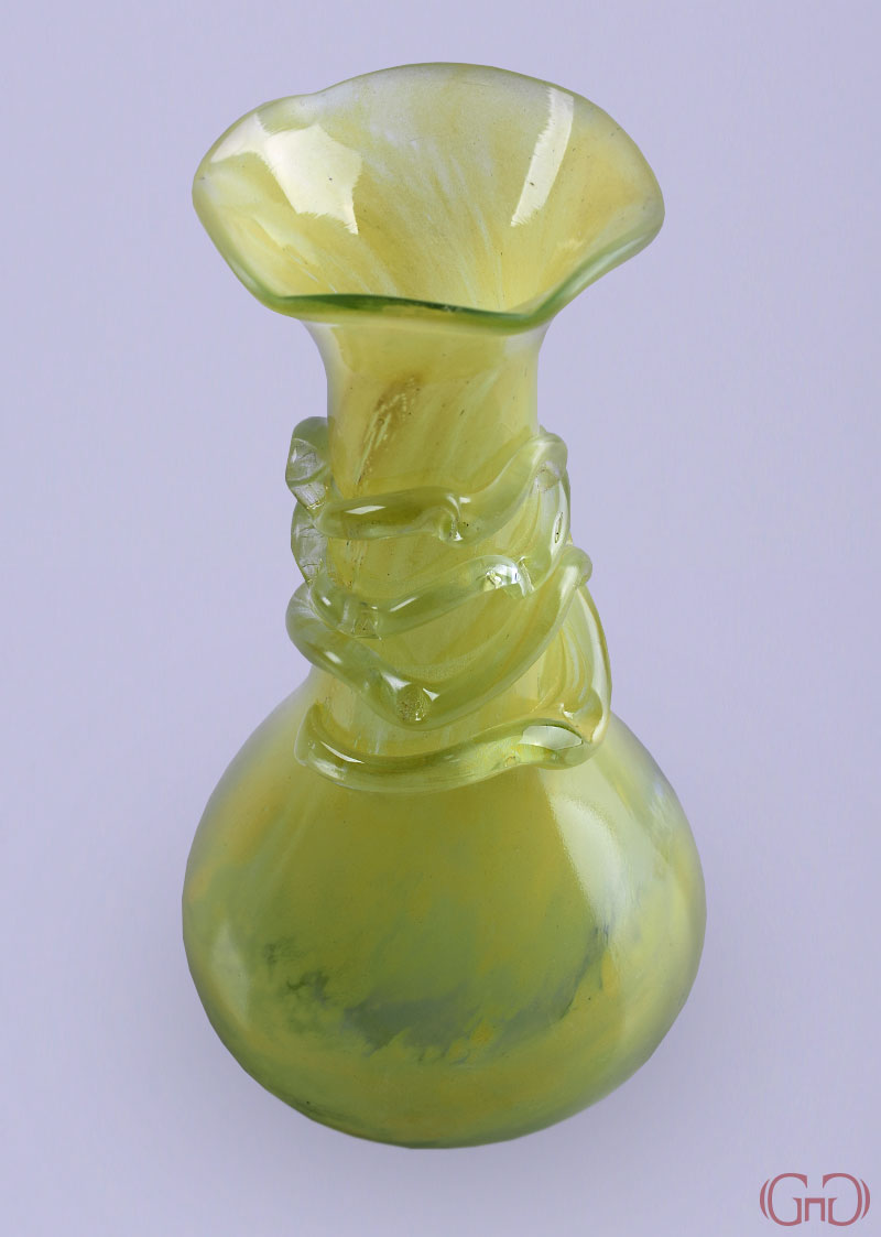 vase-glass-short-curly-snake-twist-flower-top-18CM-yellow